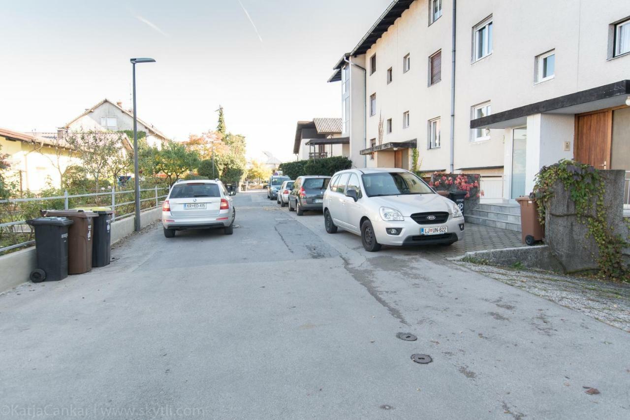 Apartments Peter & Free Parking Ljubljana Extérieur photo